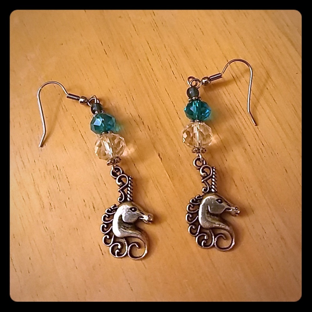 Silver Unicorn Earrings🦄🦄